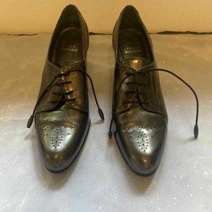 STUART WEITZMAN WINGTIP METALLIC MEDIUM HEEL  6.5
